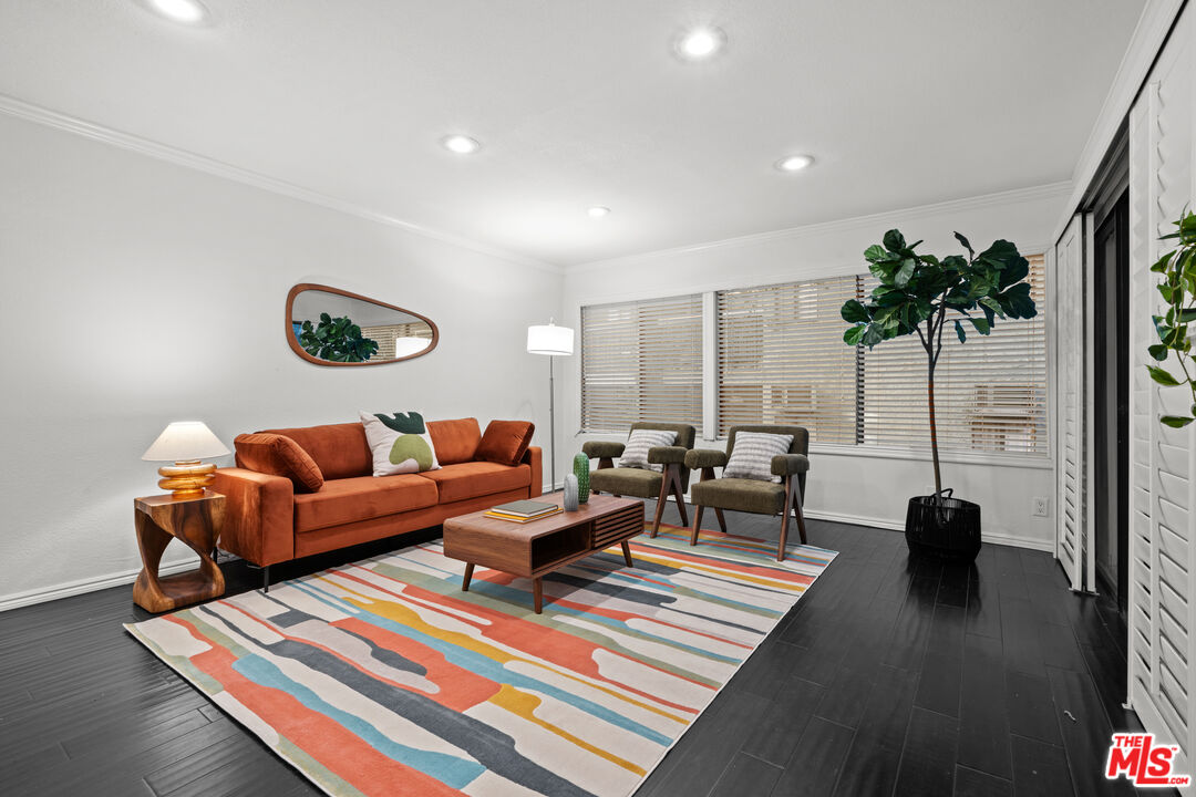 950 North Kings Road, Unit 160 West Hollywood, CA 90069 - Photo 11 of 36