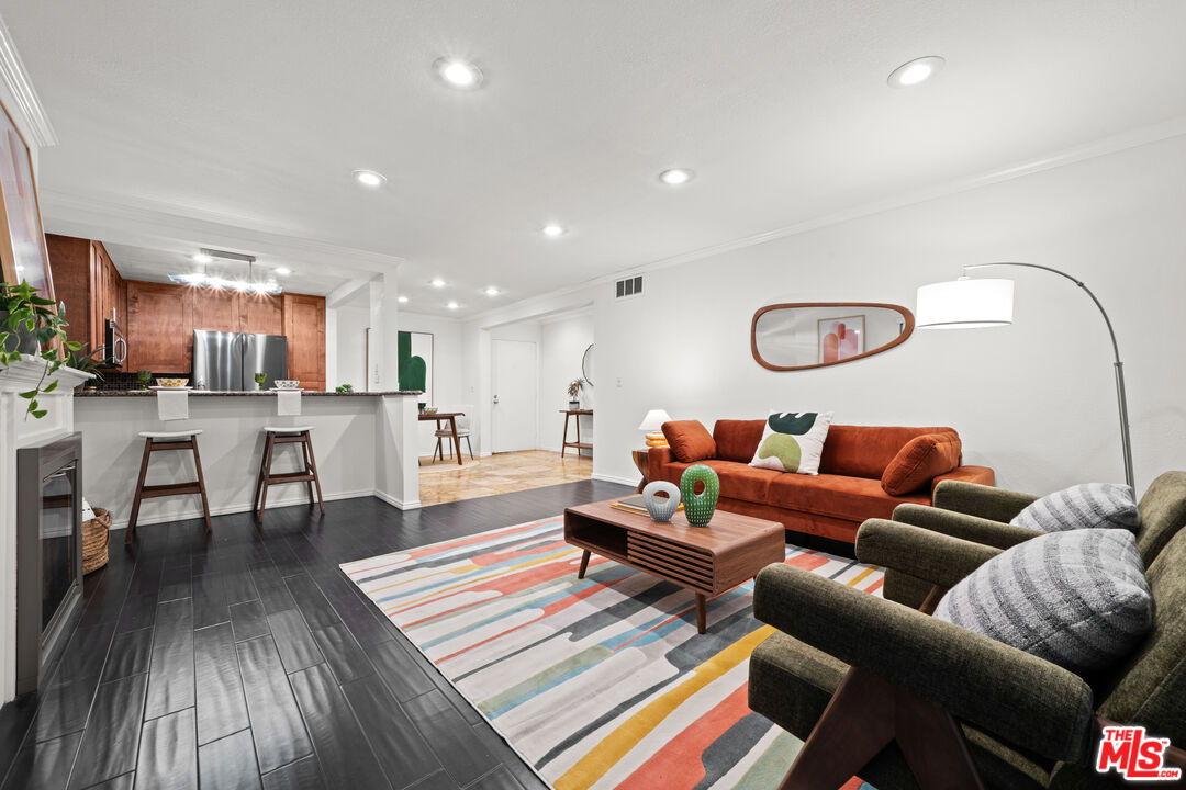 950 North Kings Road, Unit 160 West Hollywood, CA 90069 - Photo 12 of 36