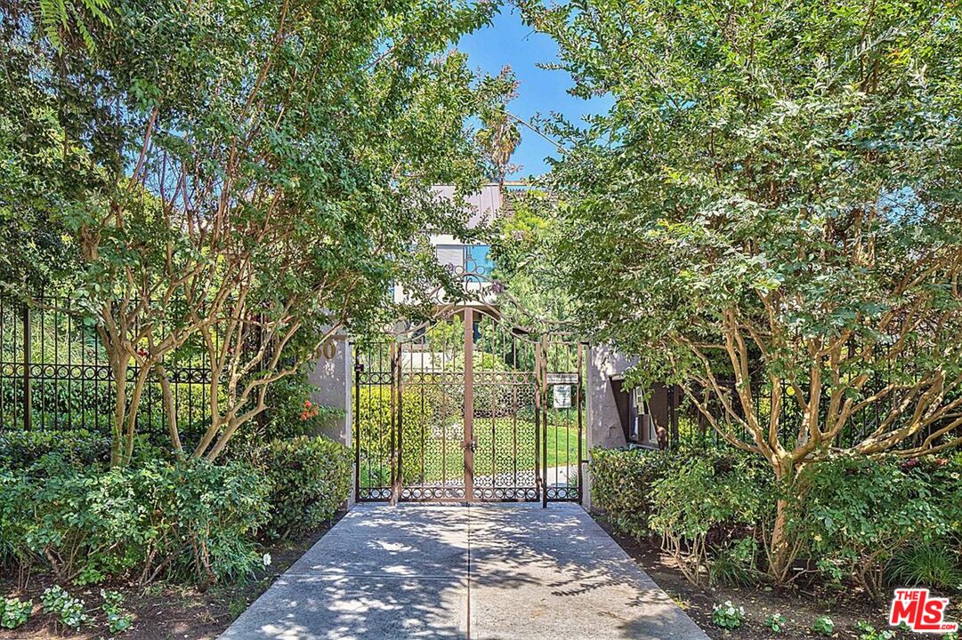 950 North Kings Road, Unit 160 West Hollywood, CA 90069 - Photo 26 of 36