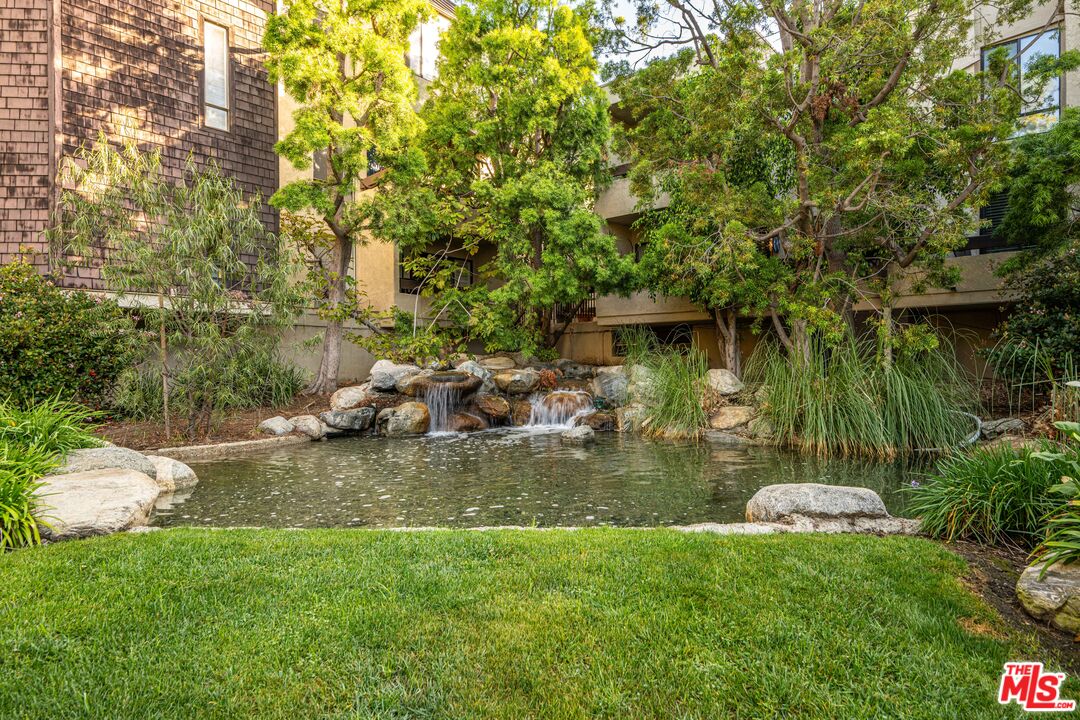 950 North Kings Road, Unit 160 West Hollywood, CA 90069 - Photo 27 of 36