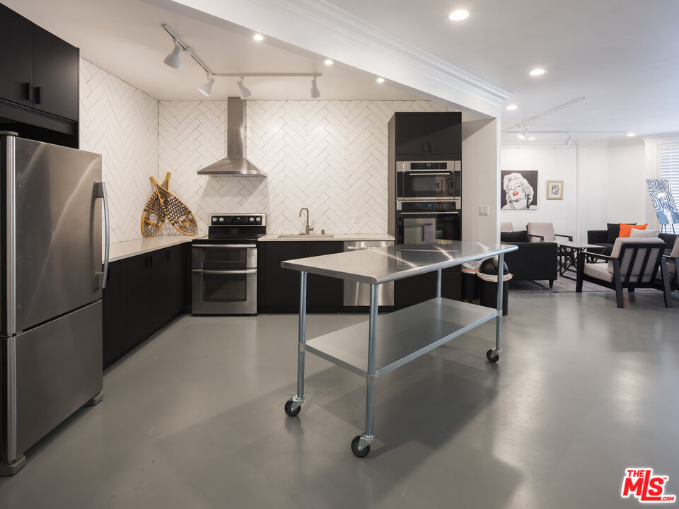 950 North Kings Road, Unit 160 West Hollywood, CA 90069 - Photo 34 of 36