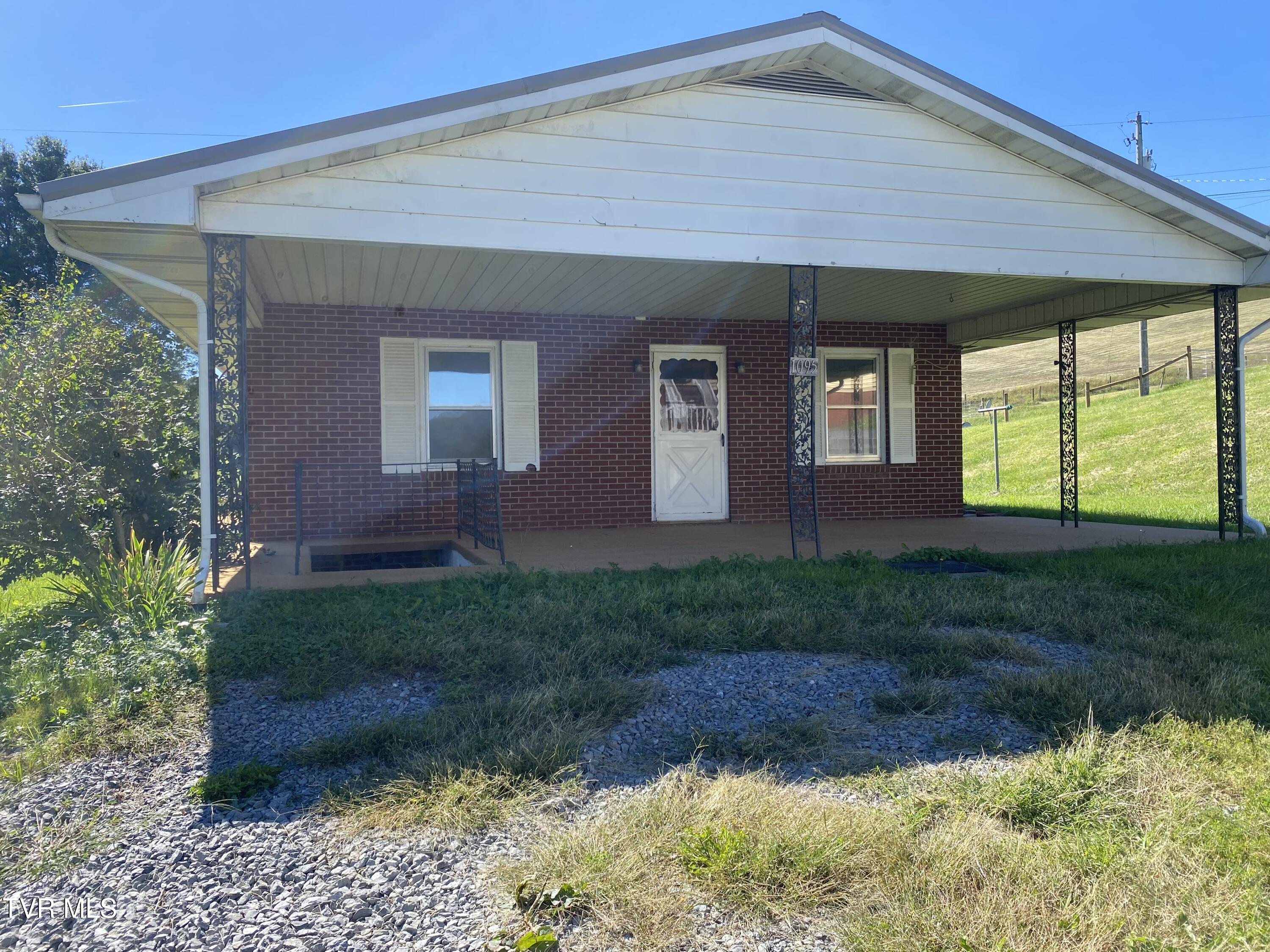 1095 Stonebruise Road, Unit 1 Lebanon, VA 24266 - Photo 11 of 12 IMG_6752