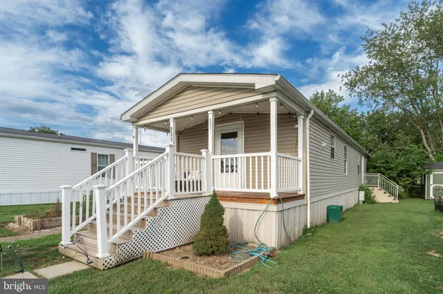 $125,000 | 231 Johnson Drive, Fairless Hills, PA 19030