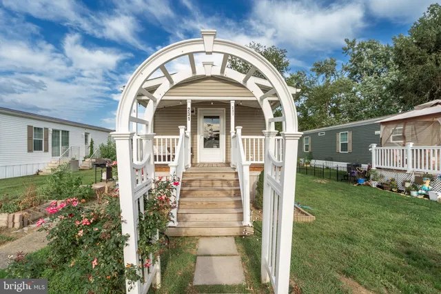 $125,000 | 231 Johnson Drive, Fairless Hills, PA 19030