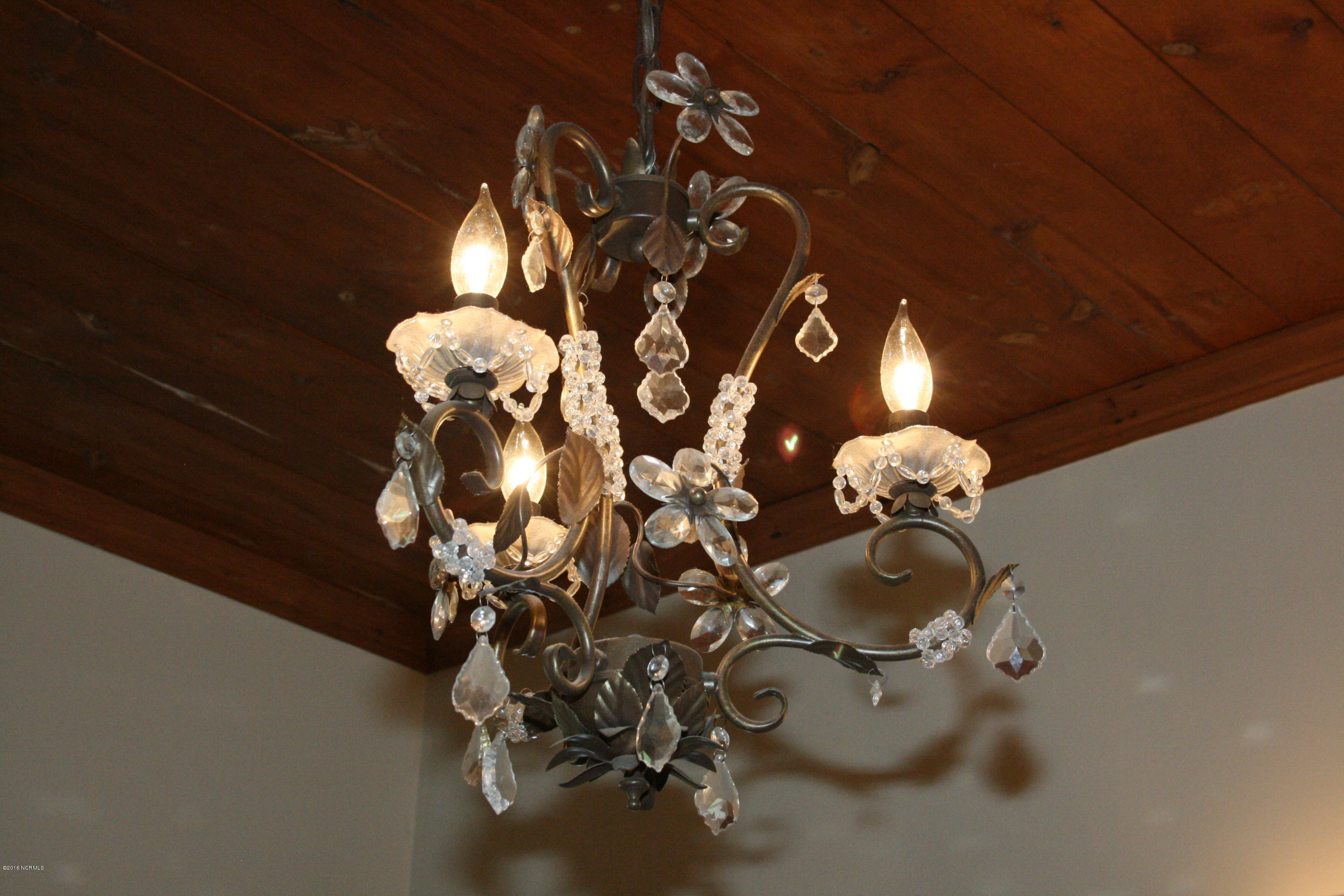 3210 Dover Fort Barnwell Road Dover, NC 28526 - Photo 17 of 39 beautiful light fixtures
