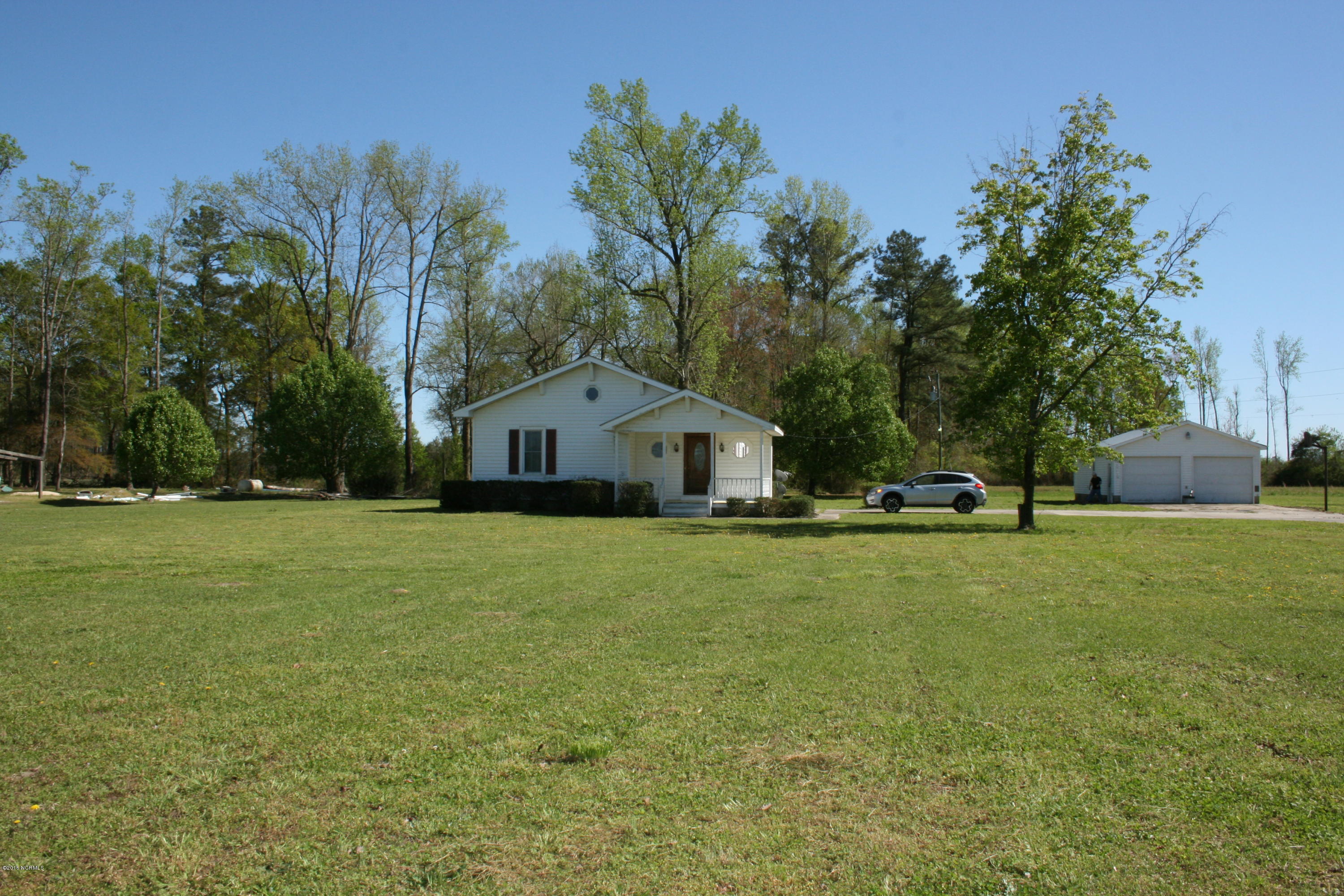 3210 Dover Fort Barnwell Road Dover, NC 28526 - Photo 2 of 39 lots of room