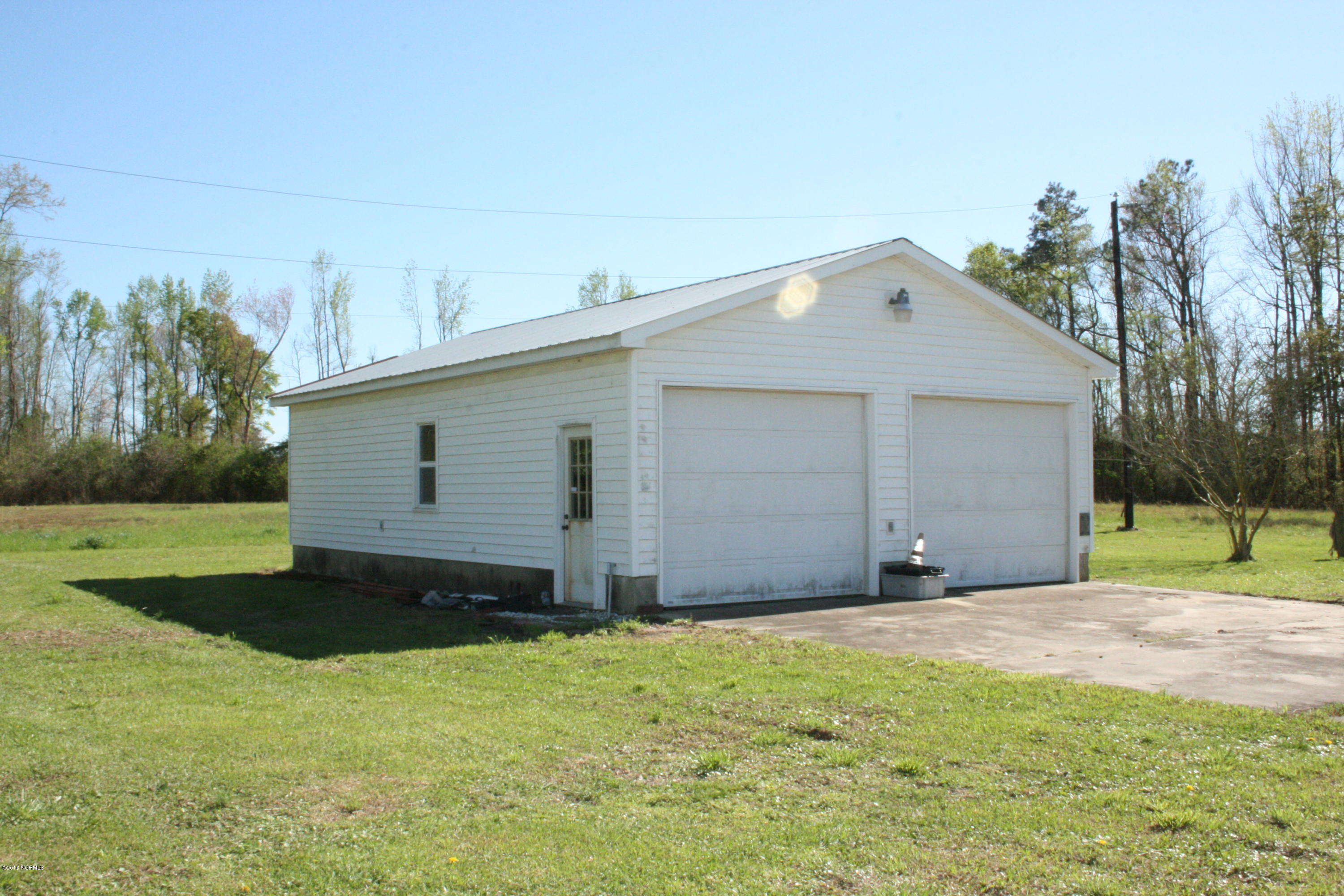 3210 Dover Fort Barnwell Road Dover, NC 28526 - Photo 32 of 39 wired workshop