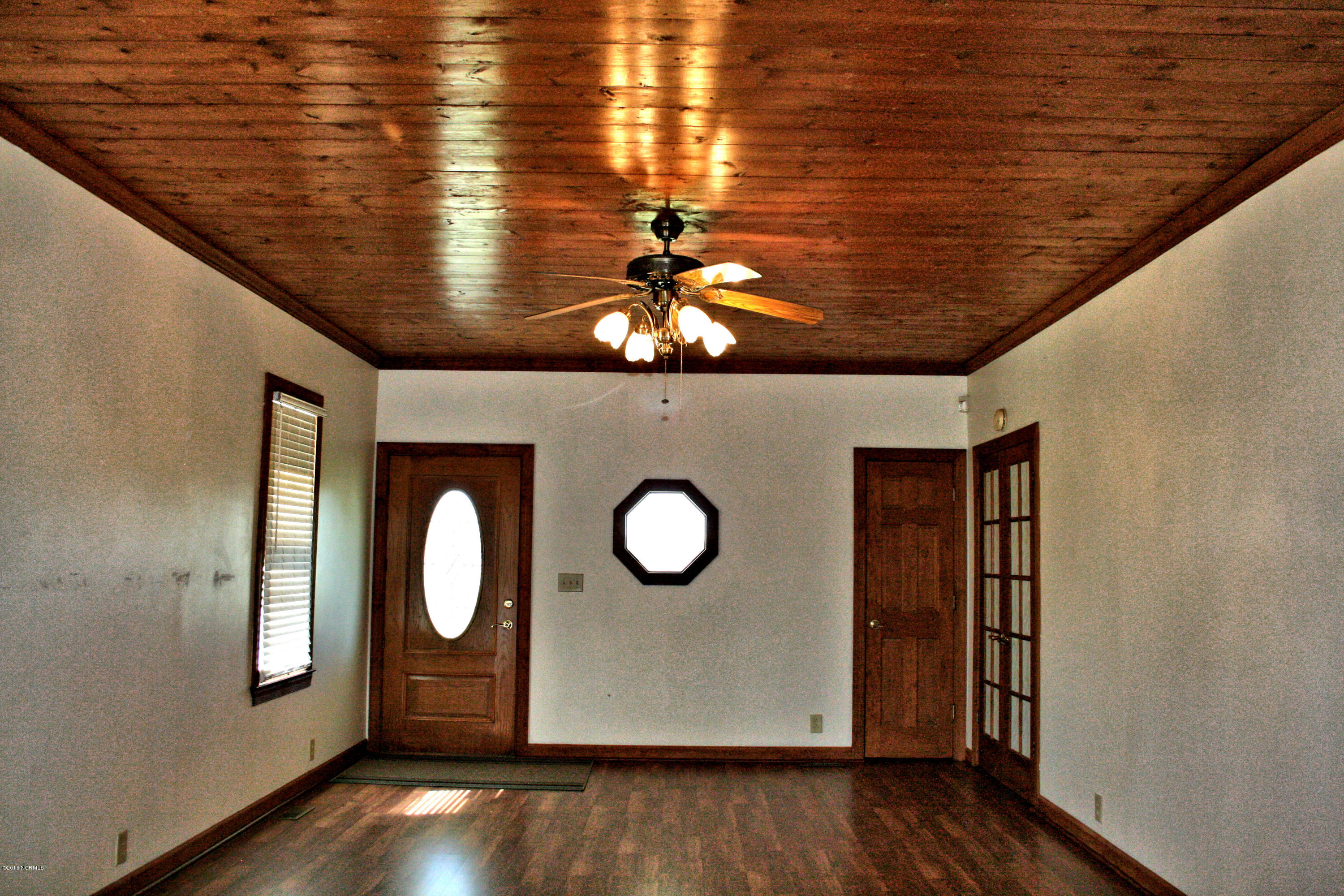 3210 Dover Fort Barnwell Road Dover, NC 28526 - Photo 8 of 39 wood ceiling adds character