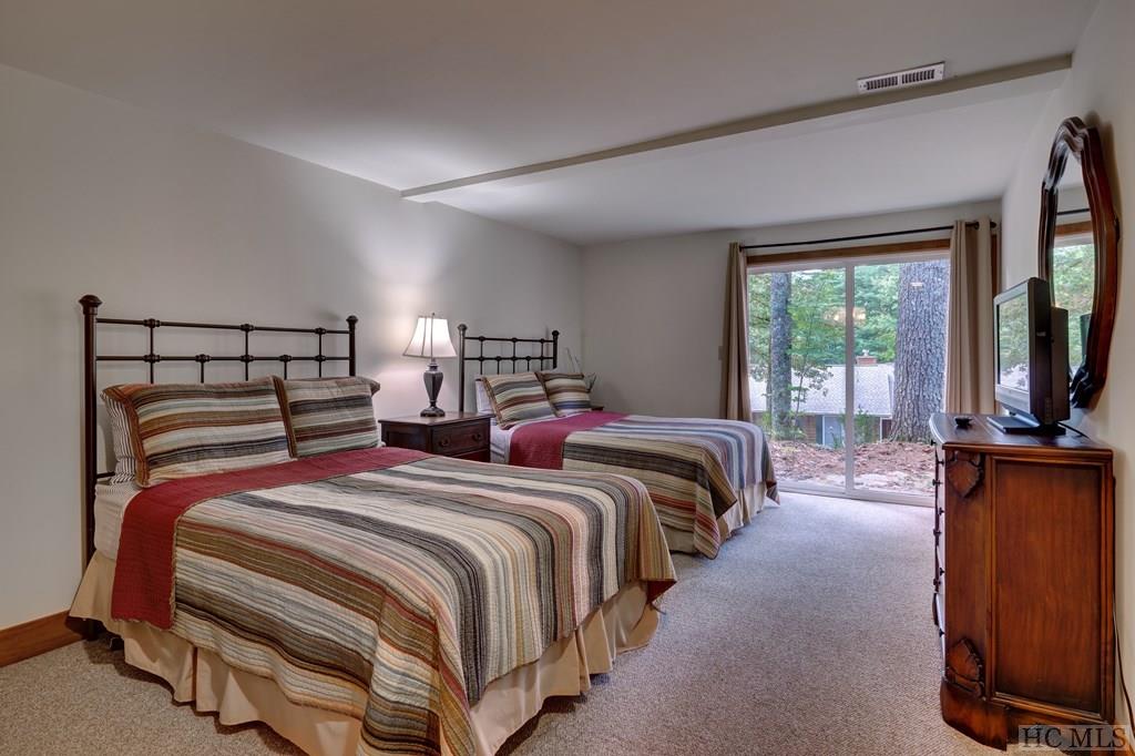 121 Holly Ridge, Unit A Sapphire, NC 28774 - Photo 11 of 16 Gallery Image 11