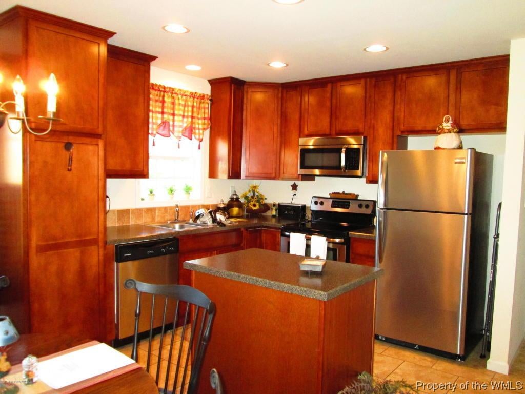 4087 Shelly Road Hayes, VA 23072 - Photo 7 of 22 Gallery Image 7