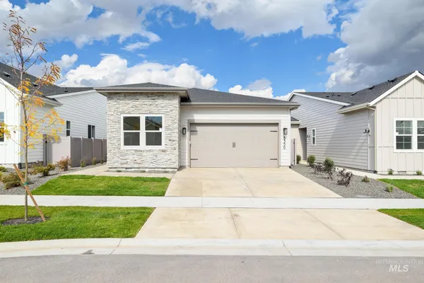 $524,000 | 2501 North Oakman Avenue, Star, ID 83669