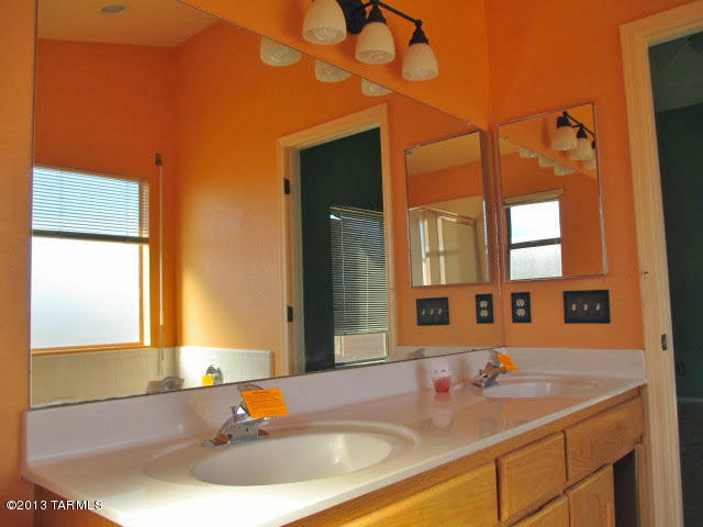 2116 Jacana Loop Tucson, AZ 85745 - Photo 21 of 35