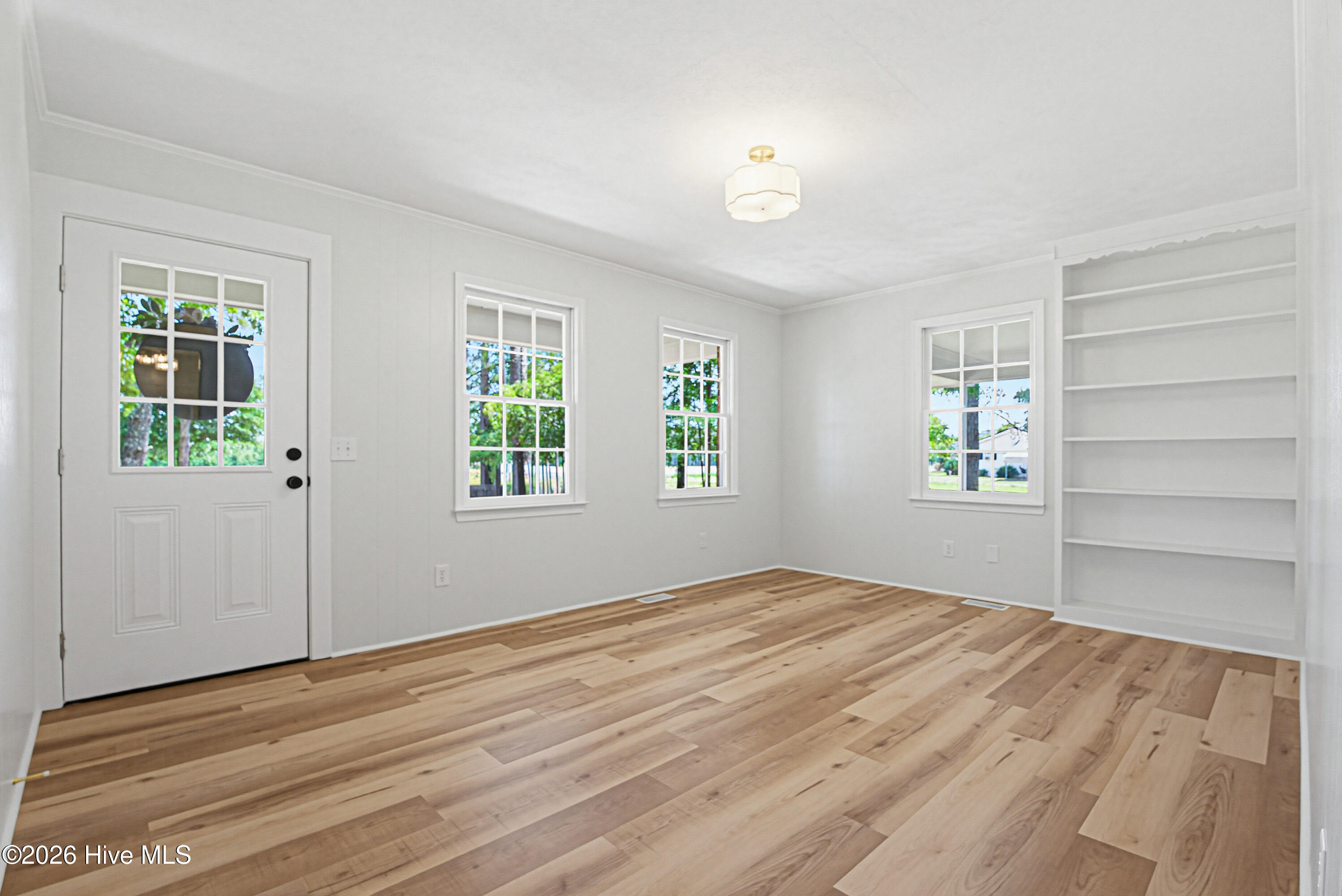 401 Macedonia Church Road Evergreen, NC 28438 - Photo 9 of 40 Living Room