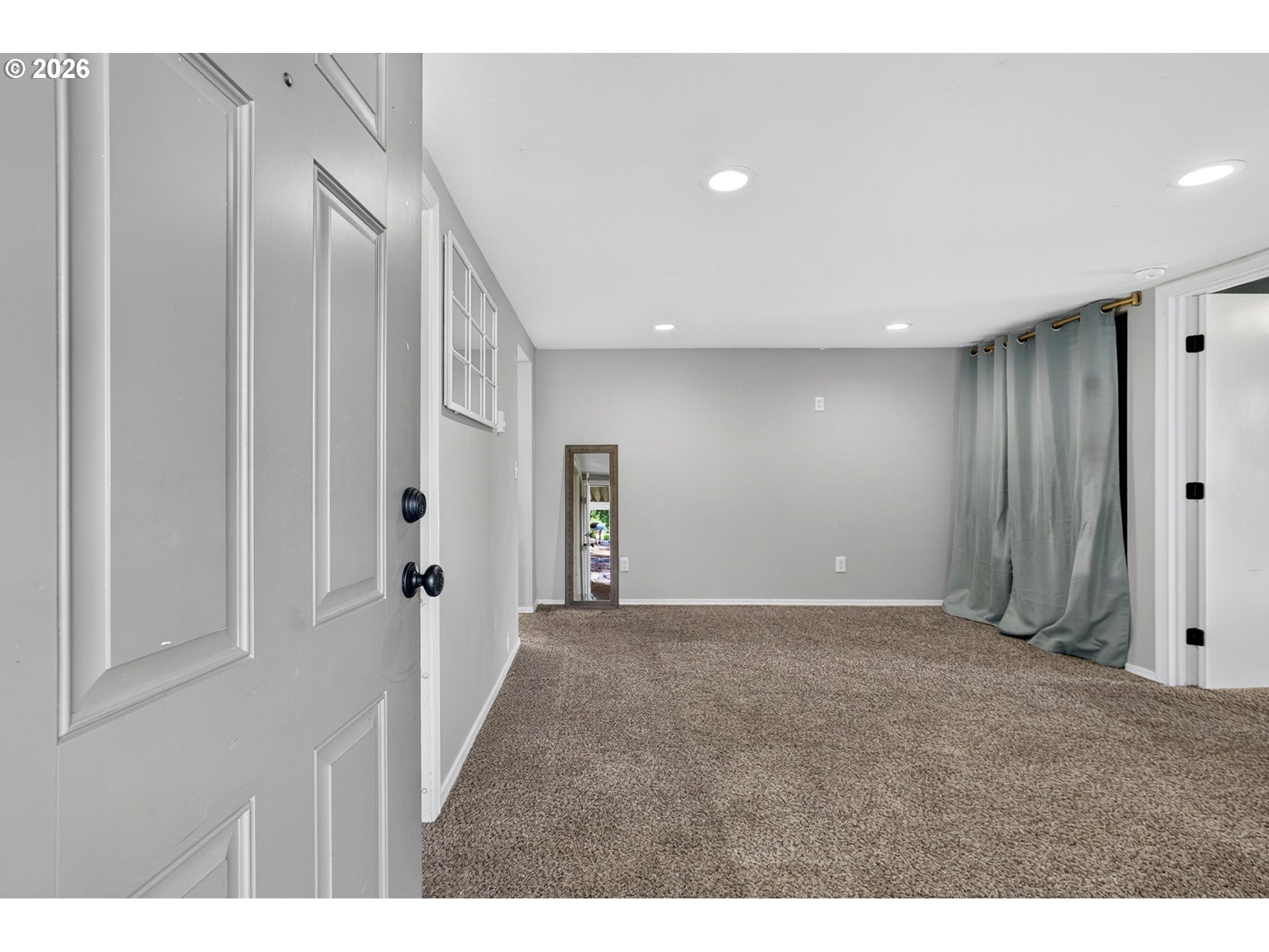 28605 Northeast Reilly Road Camas, WA 98607 - Photo 5 of 31 Living Room