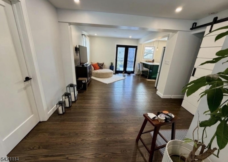 321 Minute Arms Road Union, NJ 07083 - Photo 6 of 16