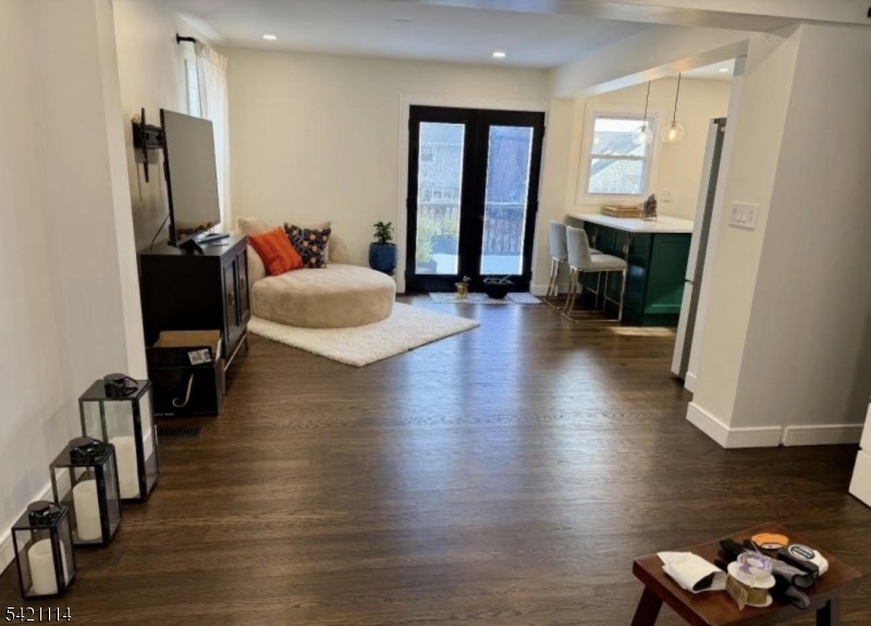 321 Minute Arms Road Union, NJ 07083 - Photo 7 of 16