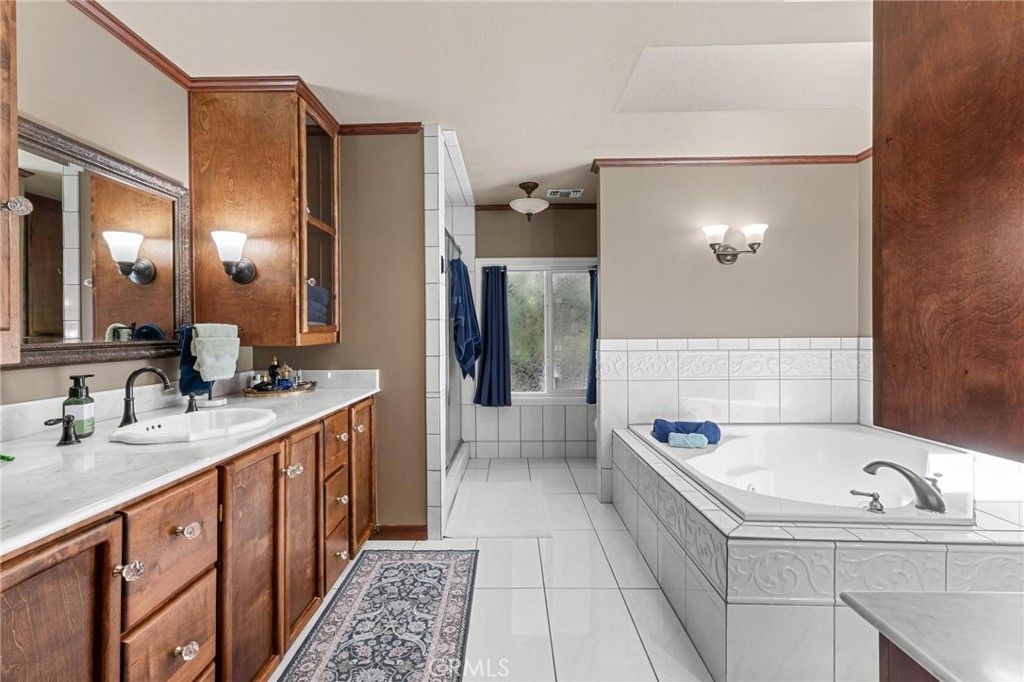 5545 Tower Riverside, CA 92506 - Photo 43 of 70