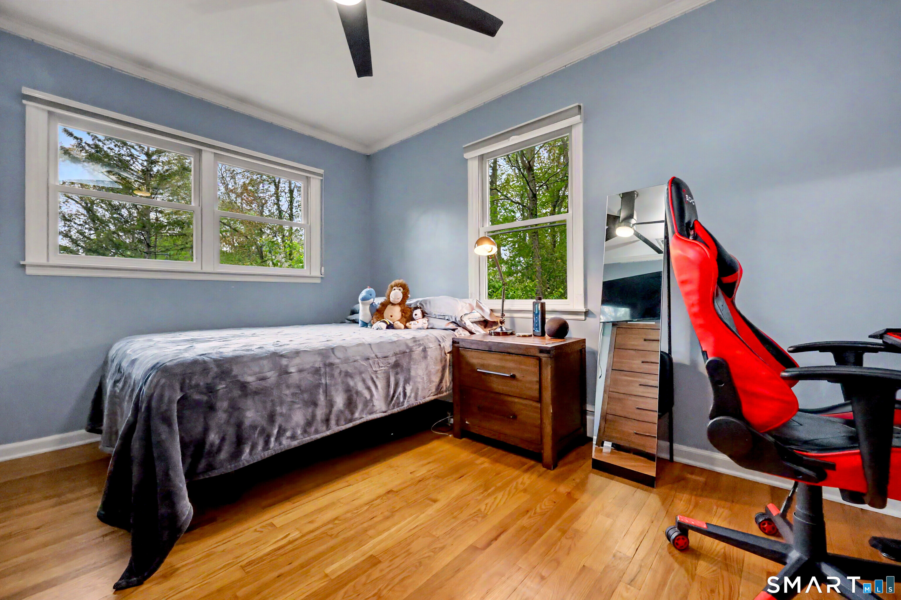46 Todds Road Ridgefield, CT 06877 - Photo 22 of 35 Third bedroom, again with hardwood floors.