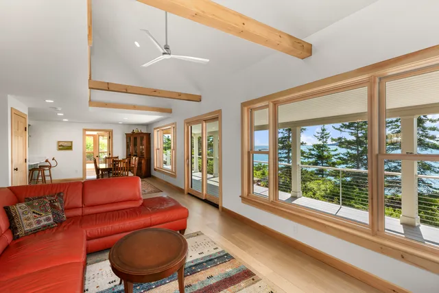 $1,775,000 | 86 City Point Road, Vinalhaven, ME 04863