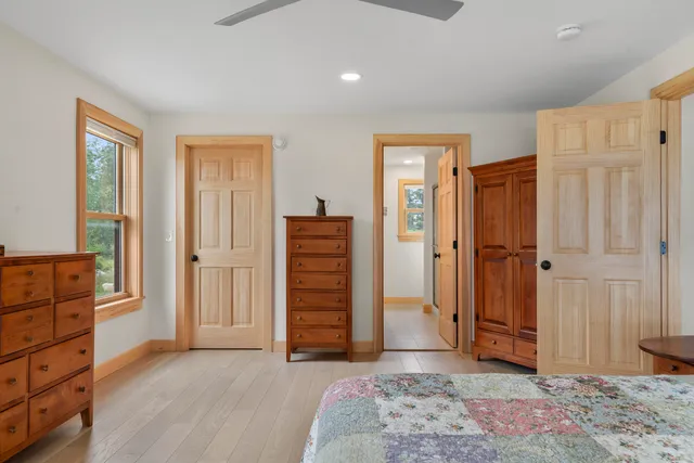 $1,775,000 | 86 City Point Road, Vinalhaven, ME 04863