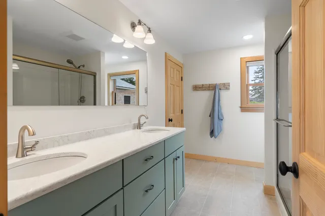 $1,775,000 | 86 City Point Road, Vinalhaven, ME 04863