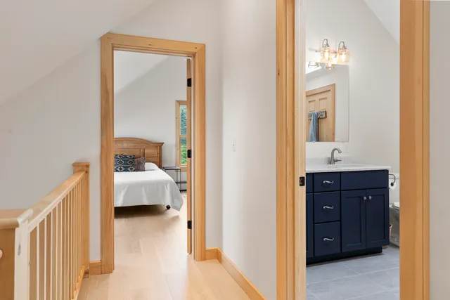 $1,775,000 | 86 City Point Road, Vinalhaven, ME 04863