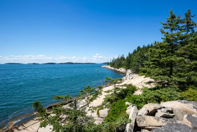 $1,775,000 | 86 City Point Road, Vinalhaven, ME 04863