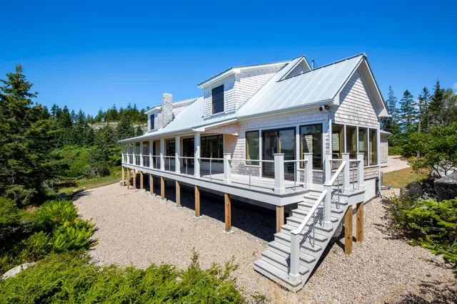 $1,775,000 | 86 City Point Road, Vinalhaven, ME 04863