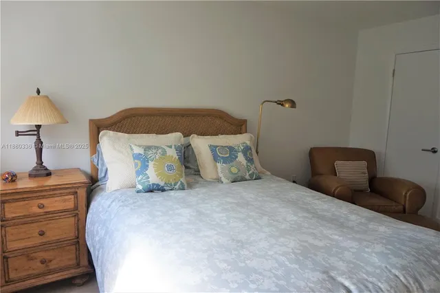 $5,300 | 210 Seaview Drive, Unit 408, Key Biscayne, FL 33149