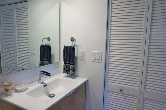$5,300 | 210 Seaview Drive, Unit 408, Key Biscayne, FL 33149