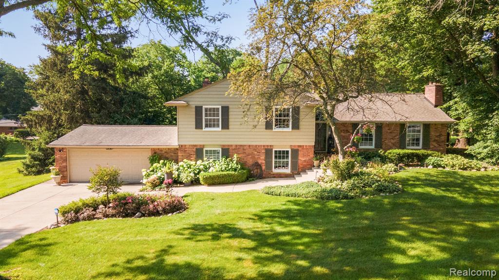 950 Satterlee Road Bloomfield Hills, MI 48304 - Photo 1 of 57