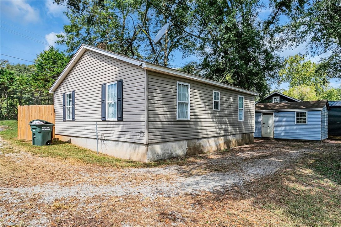 508 Pumpkintown Highway Pickens, SC 29671 - Photo 22 of 36