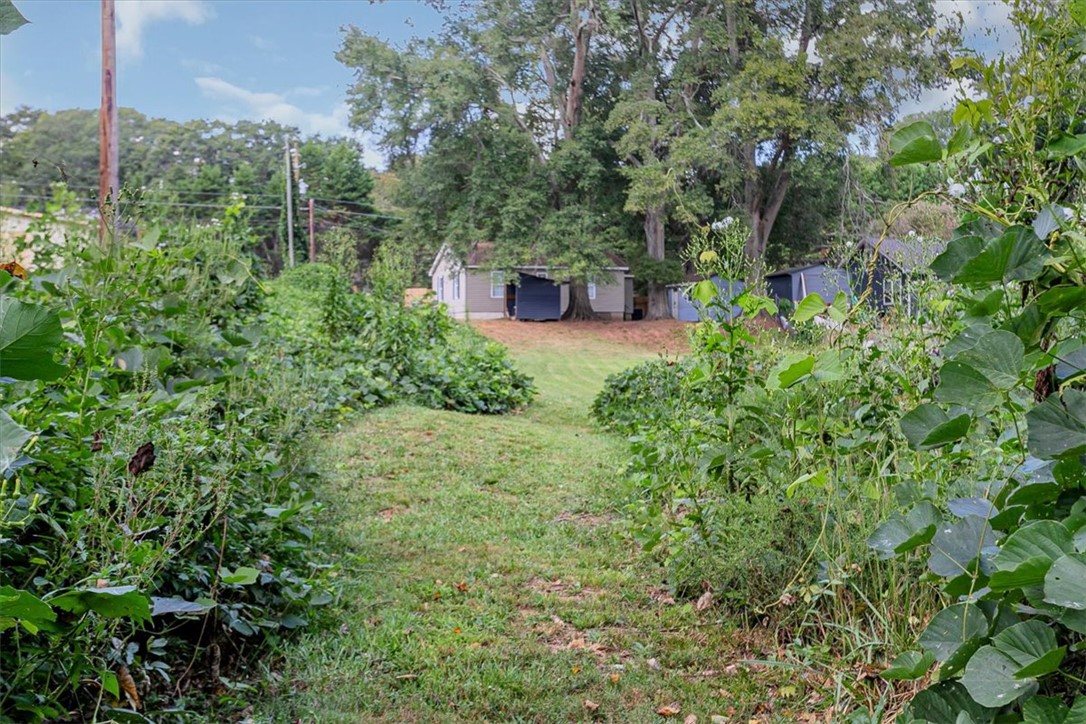 508 Pumpkintown Highway Pickens, SC 29671 - Photo 26 of 36