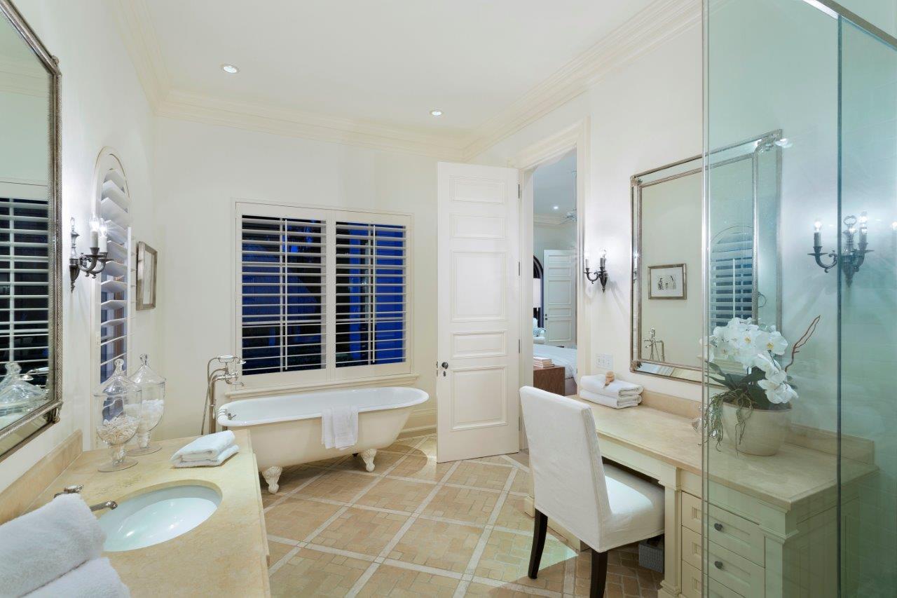 1949 Royal Palm Way Boca Raton, FL 33432 - Photo 16 of 24 MASTER_BATH
