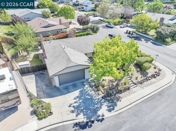 $950,000 | 6 Windhaven Court, Pleasant Hill, CA 94523