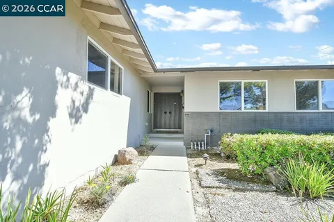 $999,900 | 6 Windhaven Court, Pleasant Hill, CA 94523