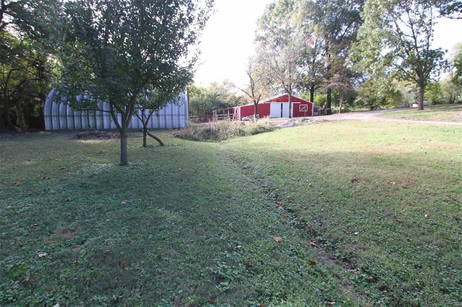 11364 Niggli Road Alhambra, IL 62001 - Photo 47 of 84