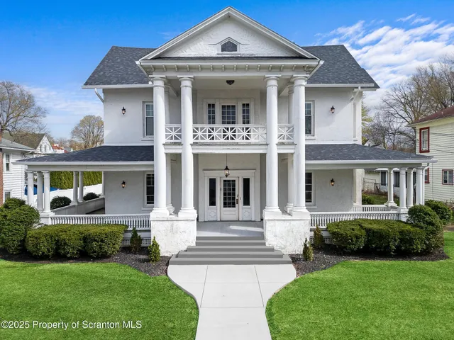 $889,000 | 1732 Capouse Avenue, Scranton, PA 18509