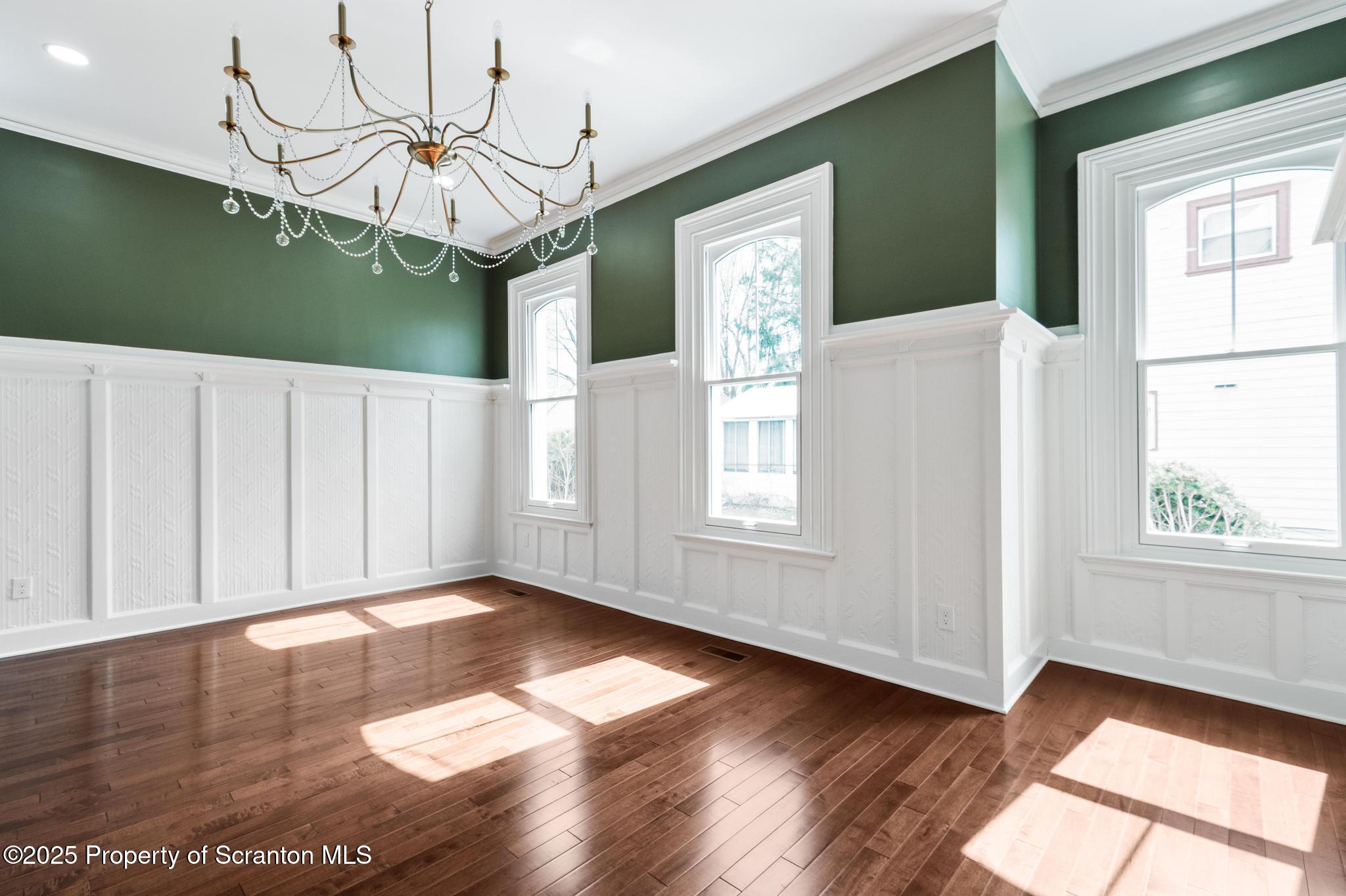 1732 Capouse Avenue Scranton, PA 18509 - Photo 11 of 55 DSC_6461