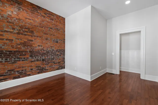 $889,000 | 1732 Capouse Avenue, Scranton, PA 18509