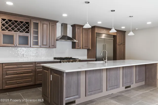 $889,000 | 1732 Capouse Avenue, Scranton, PA 18509