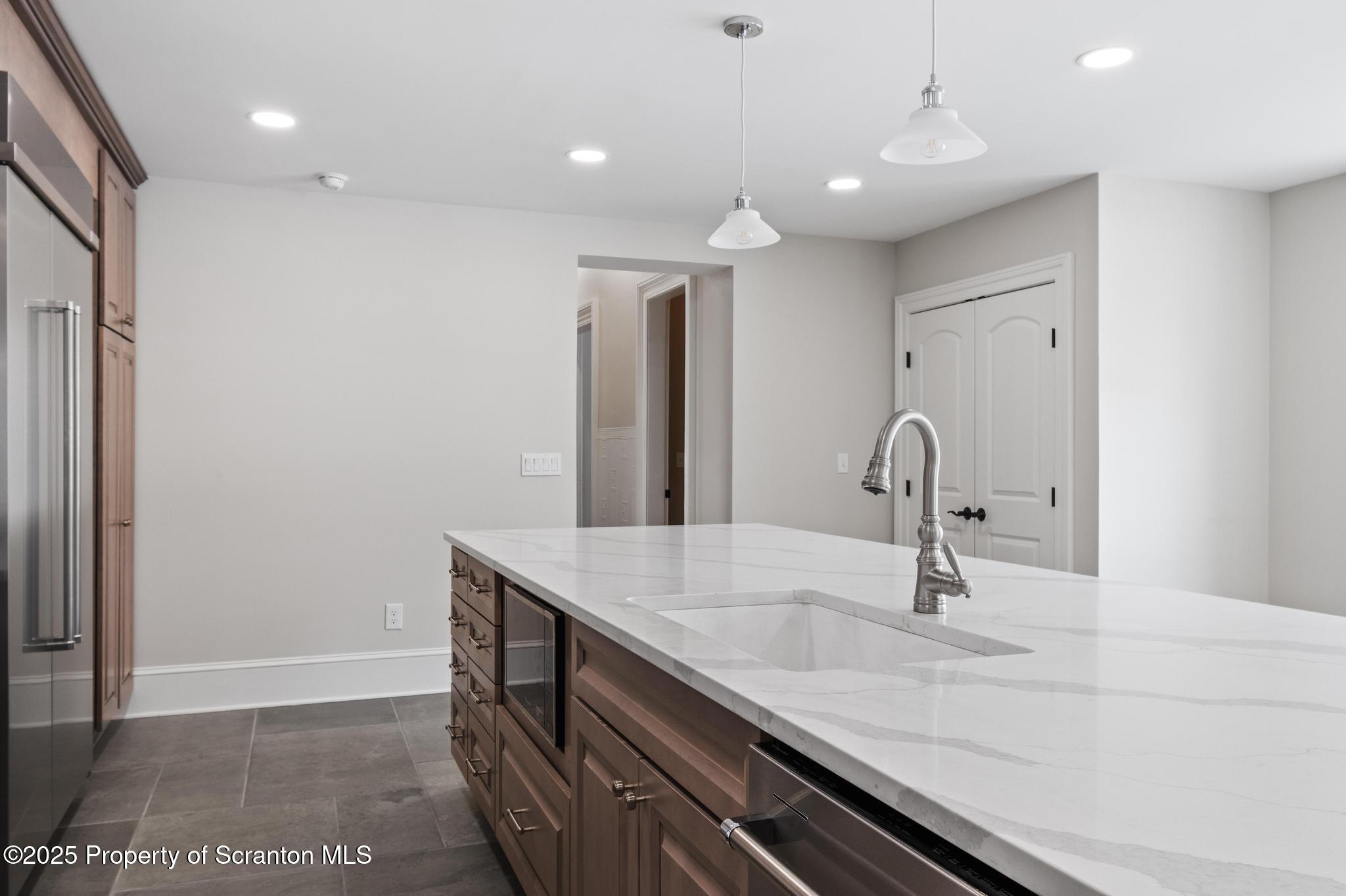 1732 Capouse Avenue Scranton, PA 18509 - Photo 18 of 55 DSC_6495