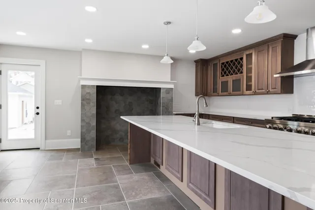 $889,000 | 1732 Capouse Avenue, Scranton, PA 18509