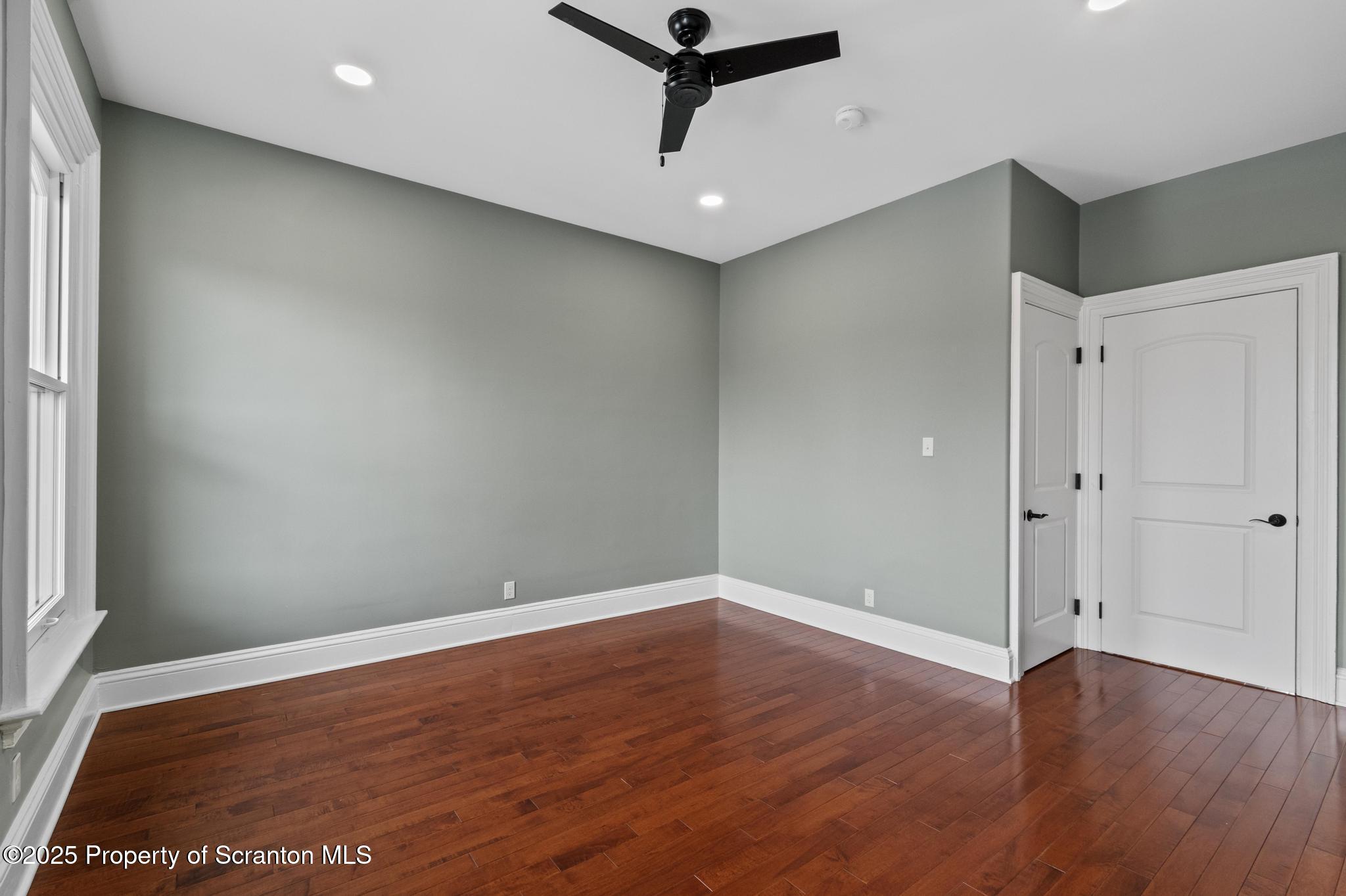 1732 Capouse Avenue Scranton, PA 18509 - Photo 31 of 55 DSC_6345