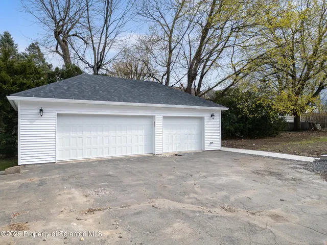 $889,000 | 1732 Capouse Avenue, Scranton, PA 18509