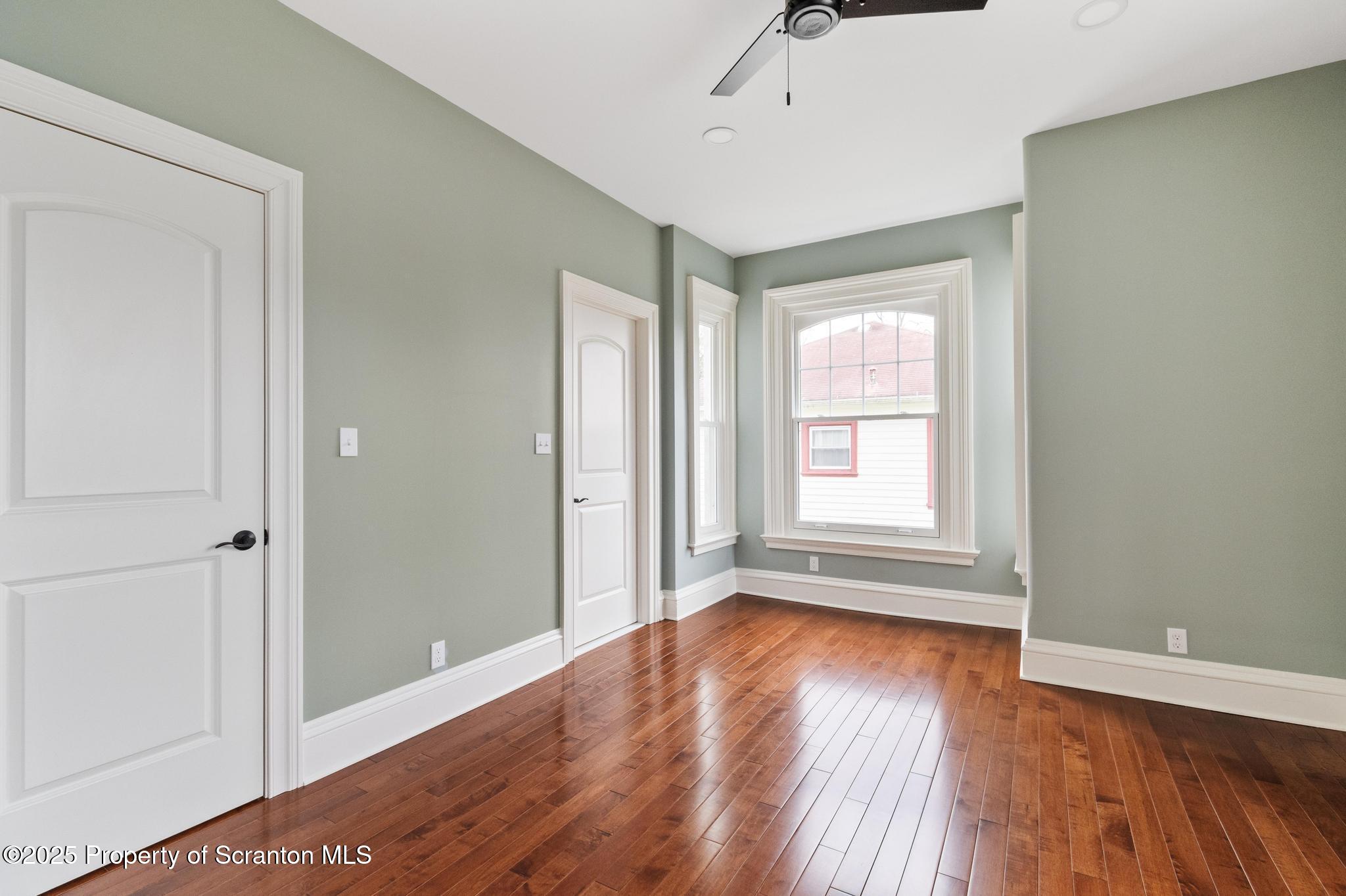 1732 Capouse Avenue Scranton, PA 18509 - Photo 37 of 55 DSC_6395