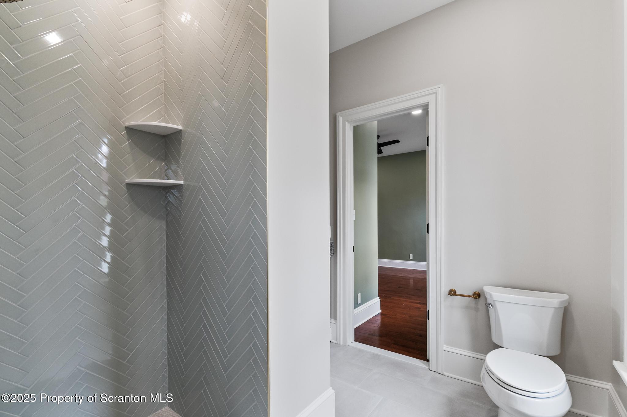 1732 Capouse Avenue Scranton, PA 18509 - Photo 39 of 55 DSC_6405