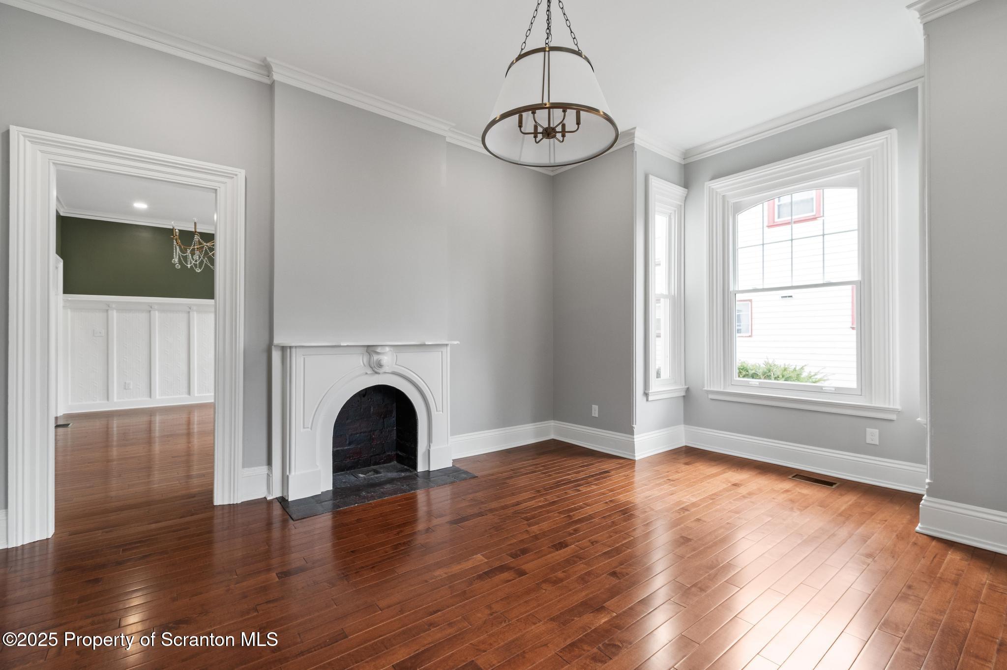 1732 Capouse Avenue Scranton, PA 18509 - Photo 6 of 55 DSC_6446