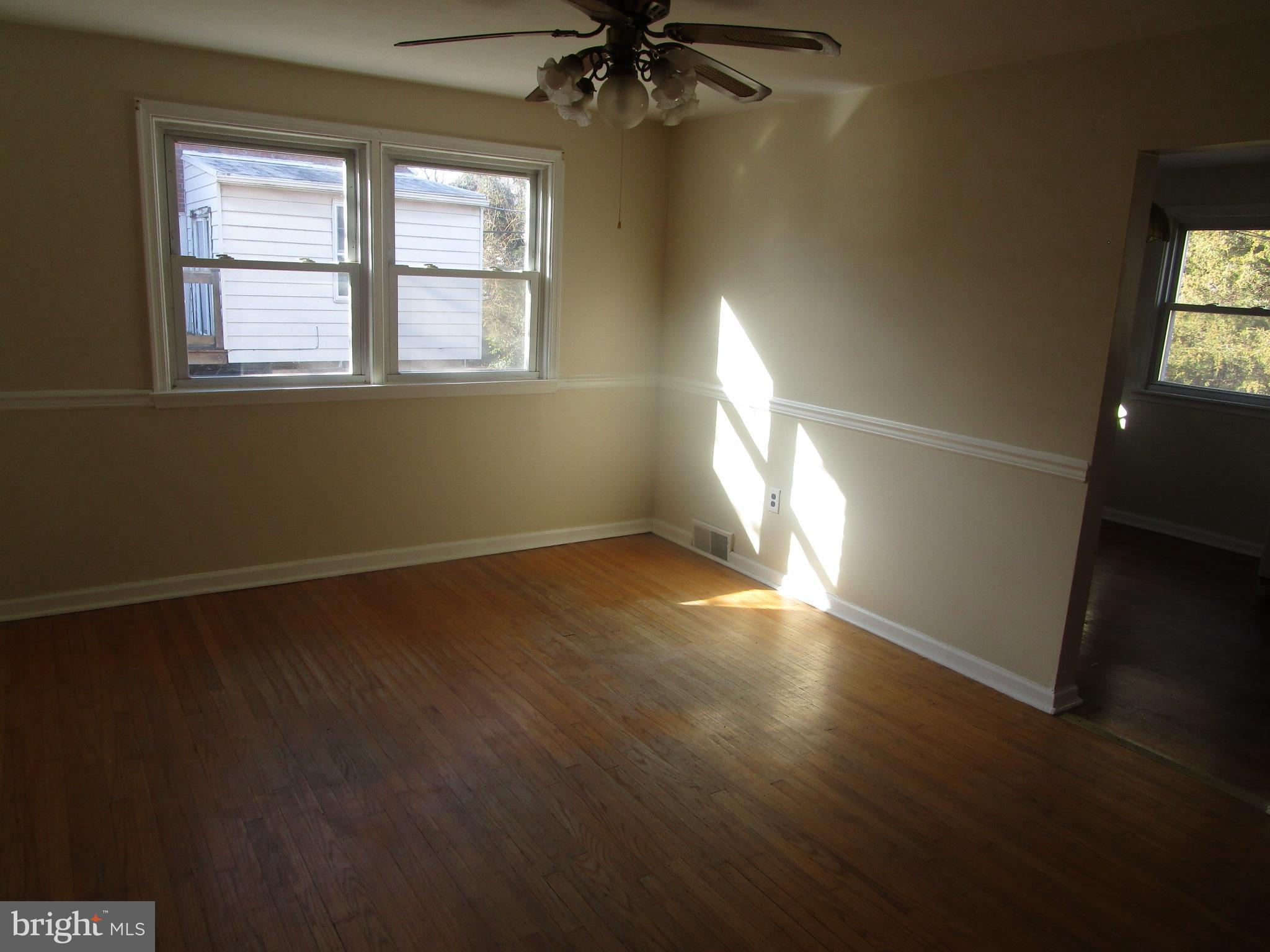 135 Drexel Avenue Lansdowne, PA 19050 - Photo 6 of 18 Formal Dining Room