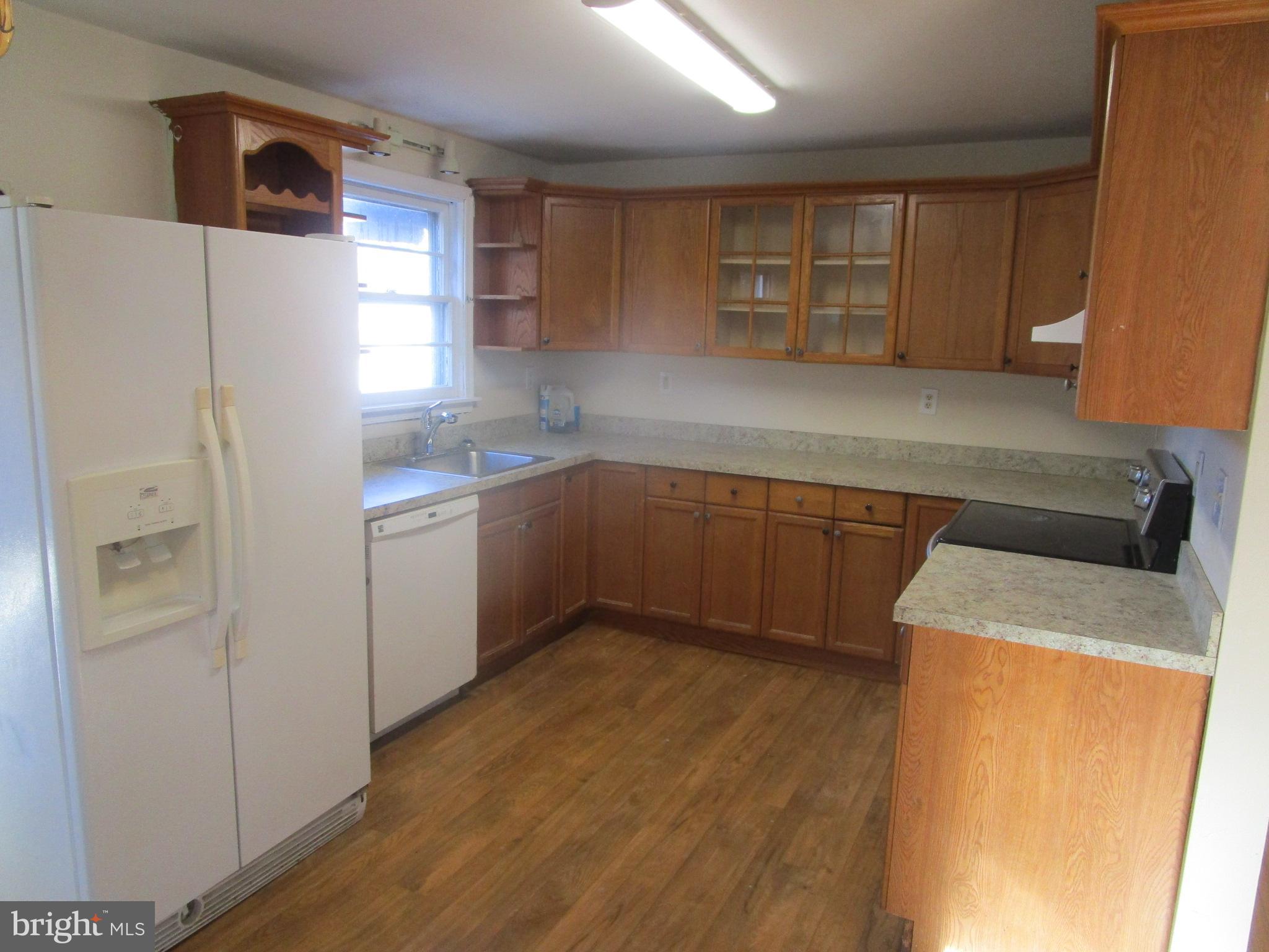 135 Drexel Avenue Lansdowne, PA 19050 - Photo 7 of 18 Kitchen